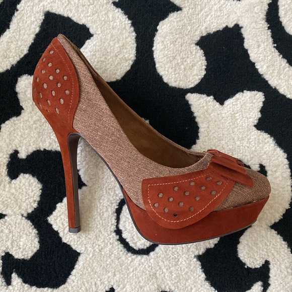 Naughty Monkey Mixed Media Suede and Tweed Platform Pumps Sz 10 - Picture 4 of 10